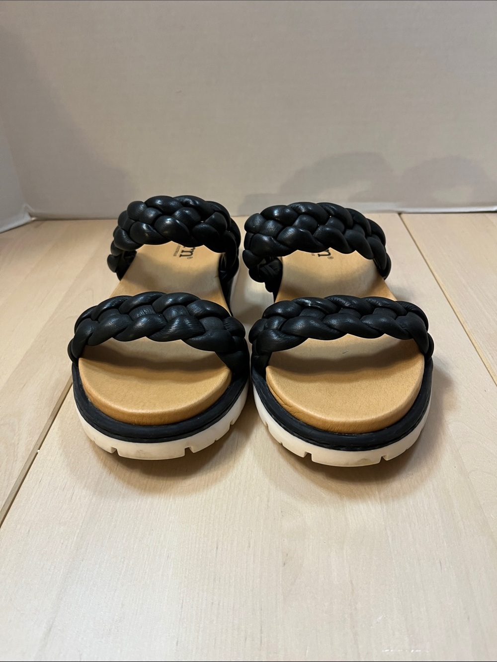 Born Shoes Freesia Black Braided
Leather Plush Slide Sandals, Women’s Size 9 - Picture 2 of 15